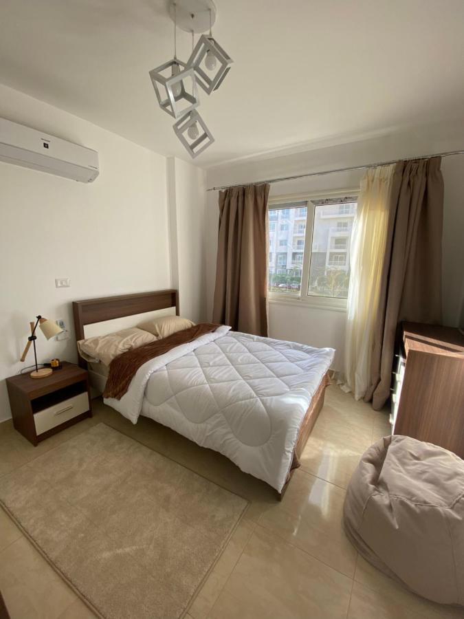 Madinaty Well-Furnished 3- Bedroom Apartment - شقة فندقيه للايجار مدينتي Madinat ash Shuruq Exterior foto