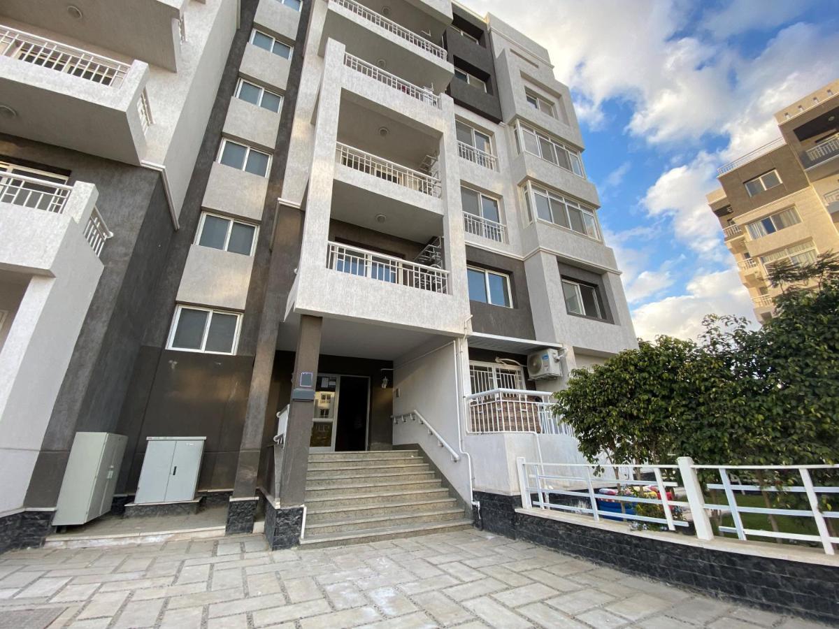 Madinaty Well-Furnished 3- Bedroom Apartment - شقة فندقيه للايجار مدينتي Madinat ash Shuruq Exterior foto